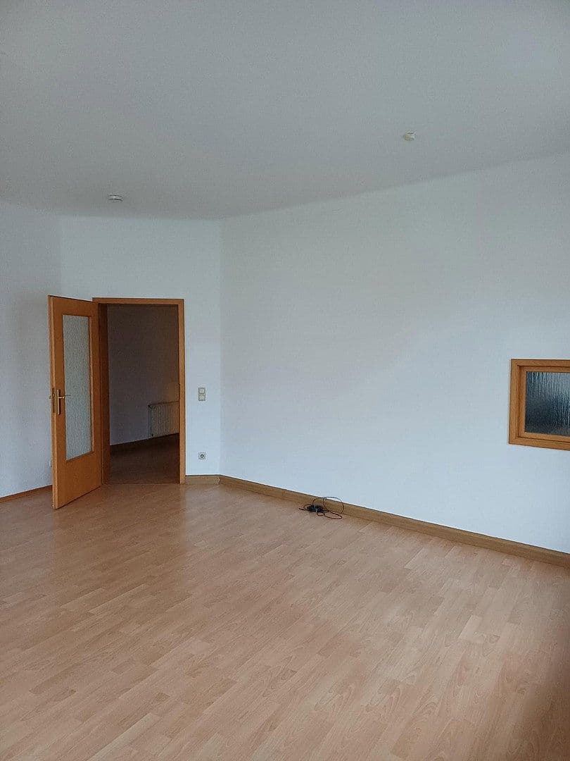 Prenájom bytu 2-izbový 74 m², Schellingstr. 12, Gera-Untermhaus, Durínsko Prenájom bytu 2-izbový 74 m², Schellingstr. 12, Gera-Untermhaus, Durínsko
