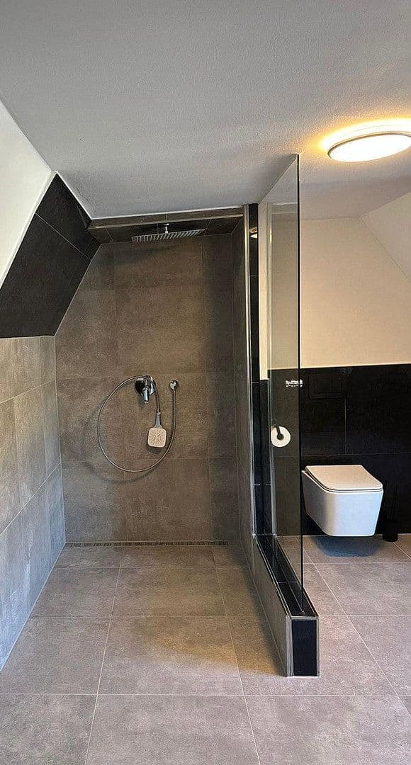 Prenájom domu 190 m², pozemek 270 m², Frankfurter Str. 9, Glashütten, Hesensko Prenájom domu 190 m², pozemek 270 m², Frankfurter Str. 9, Glashütten, Hesensko