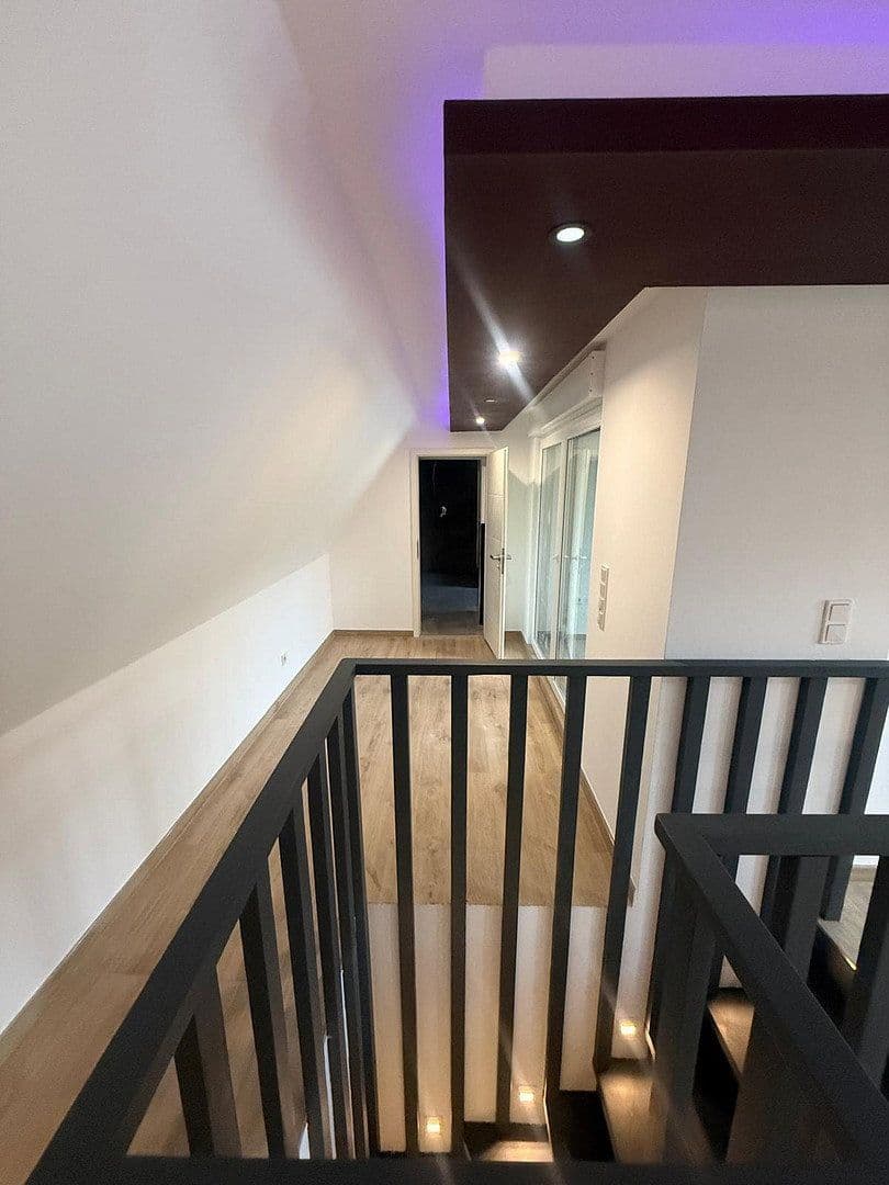 Prenájom domu 190 m², pozemek 270 m², Frankfurter Str. 9, Glashütten, Hesensko Prenájom domu 190 m², pozemek 270 m², Frankfurter Str. 9, Glashütten, Hesensko