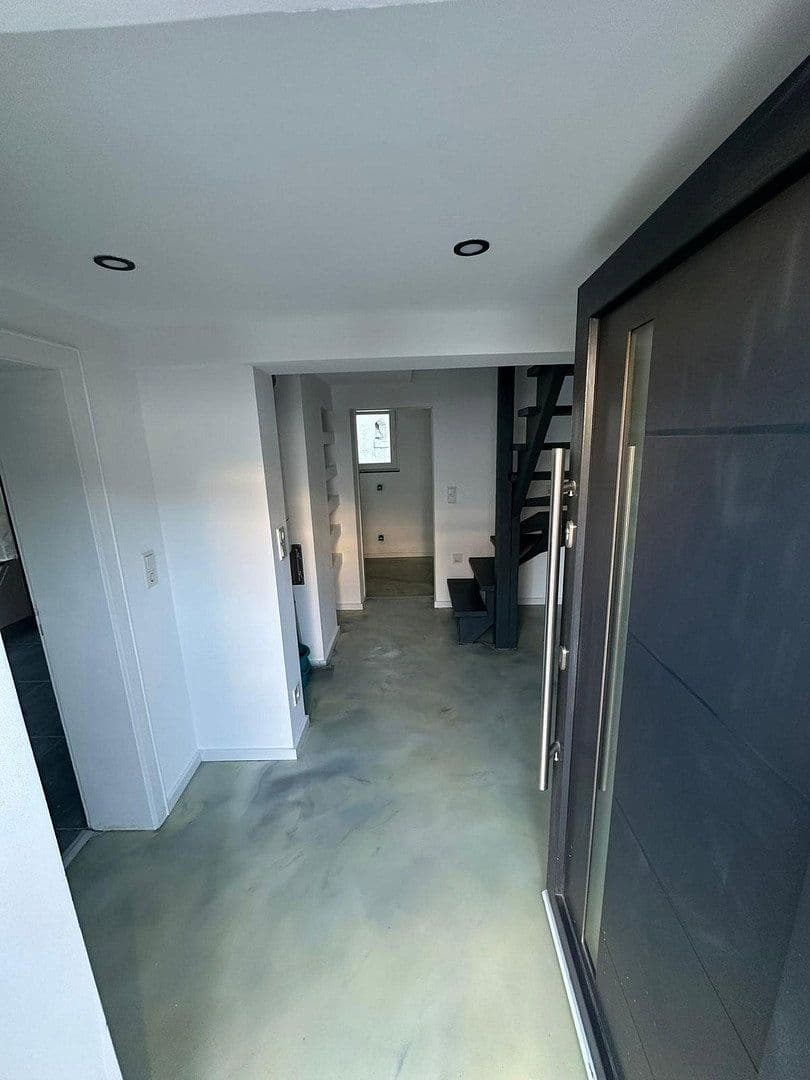 Prenájom domu 190 m², pozemek 270 m², Frankfurter Str. 9, Glashütten, Hesensko Prenájom domu 190 m², pozemek 270 m², Frankfurter Str. 9, Glashütten, Hesensko