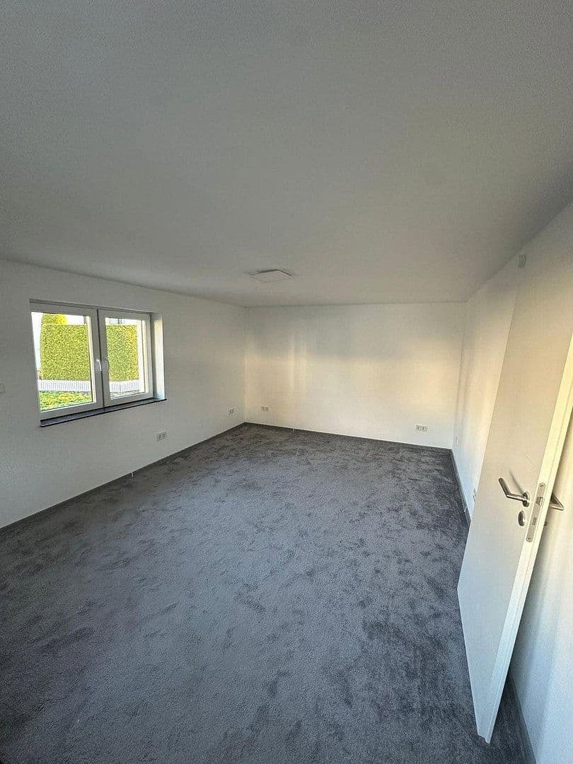 Prenájom domu 190 m², pozemek 270 m², Frankfurter Str. 9, Glashütten, Hesensko Prenájom domu 190 m², pozemek 270 m², Frankfurter Str. 9, Glashütten, Hesensko