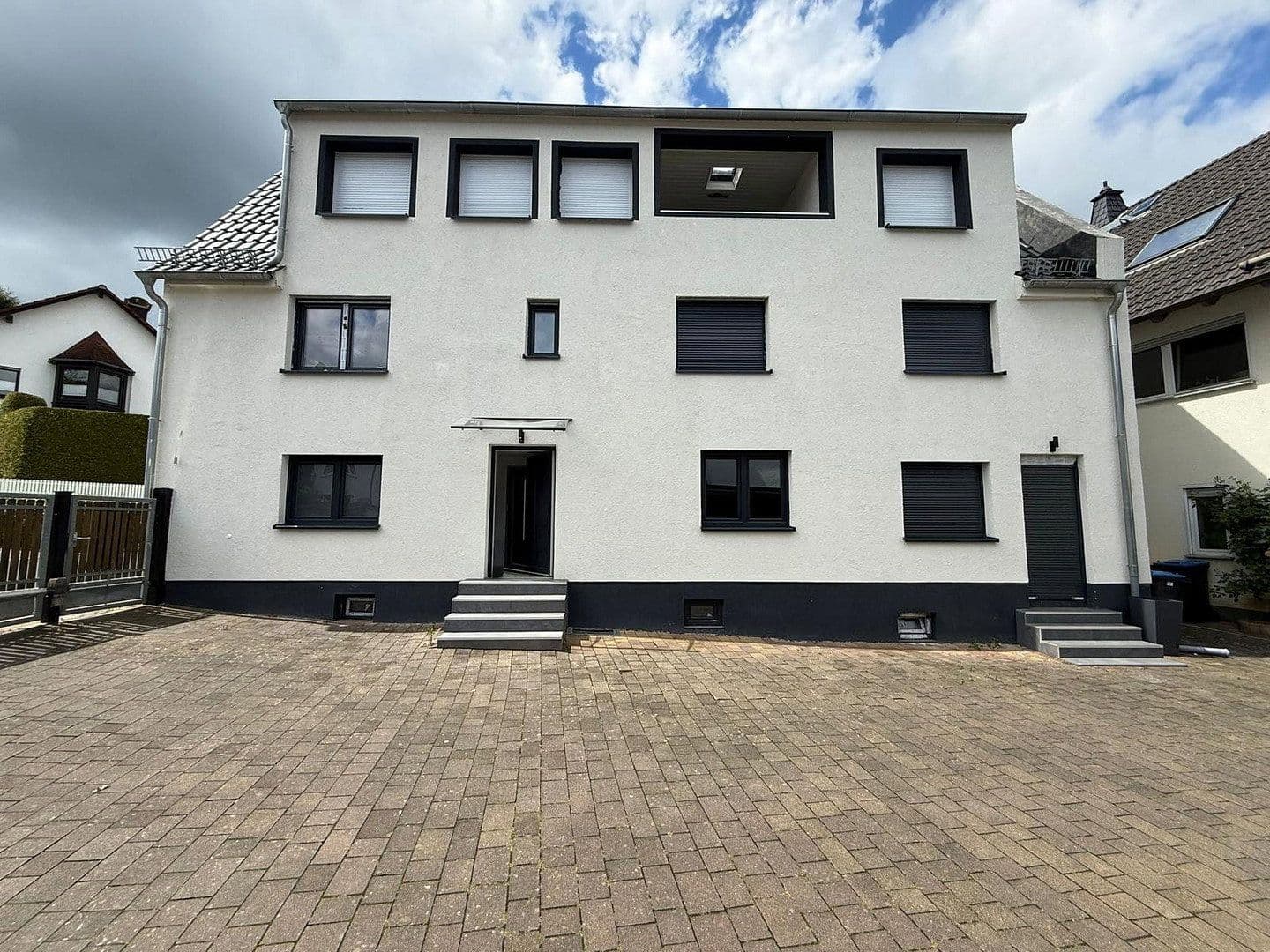 Prenájom domu 190 m², pozemek 270 m², Frankfurter Str. 9, Glashütten, Hesensko Prenájom domu 190 m², pozemek 270 m², Frankfurter Str. 9, Glashütten, Hesensko