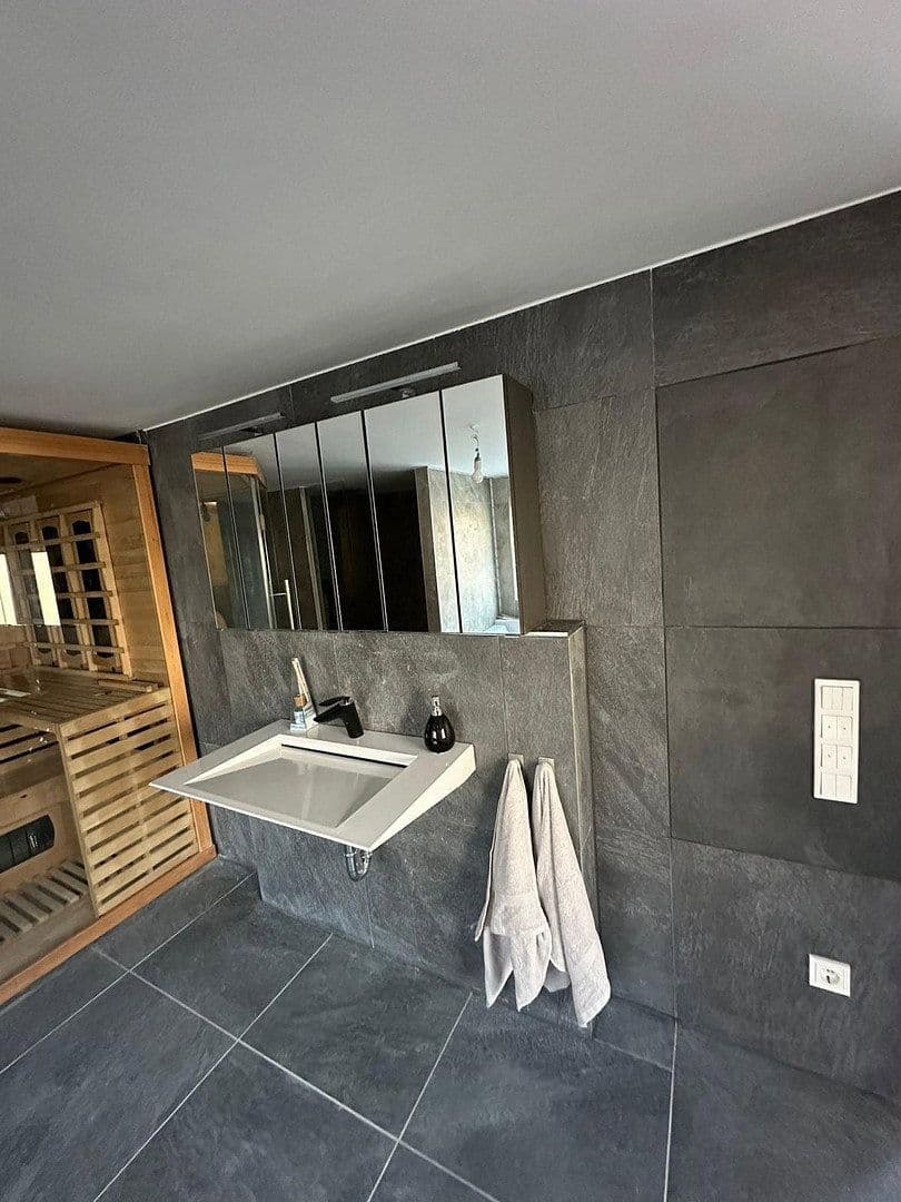 Prenájom domu 190 m², pozemek 270 m², Frankfurter Str. 9, Glashütten, Hesensko Prenájom domu 190 m², pozemek 270 m², Frankfurter Str. 9, Glashütten, Hesensko