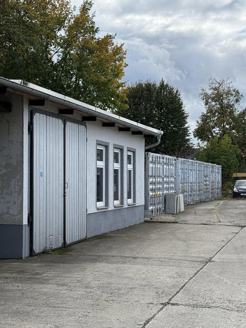 Predaj nebytového priestoru 1.689 m², Bahnhofstraße 12, Naunhof, Sasko Predaj nebytového priestoru 1.689 m², Bahnhofstraße 12, Naunhof, Sasko