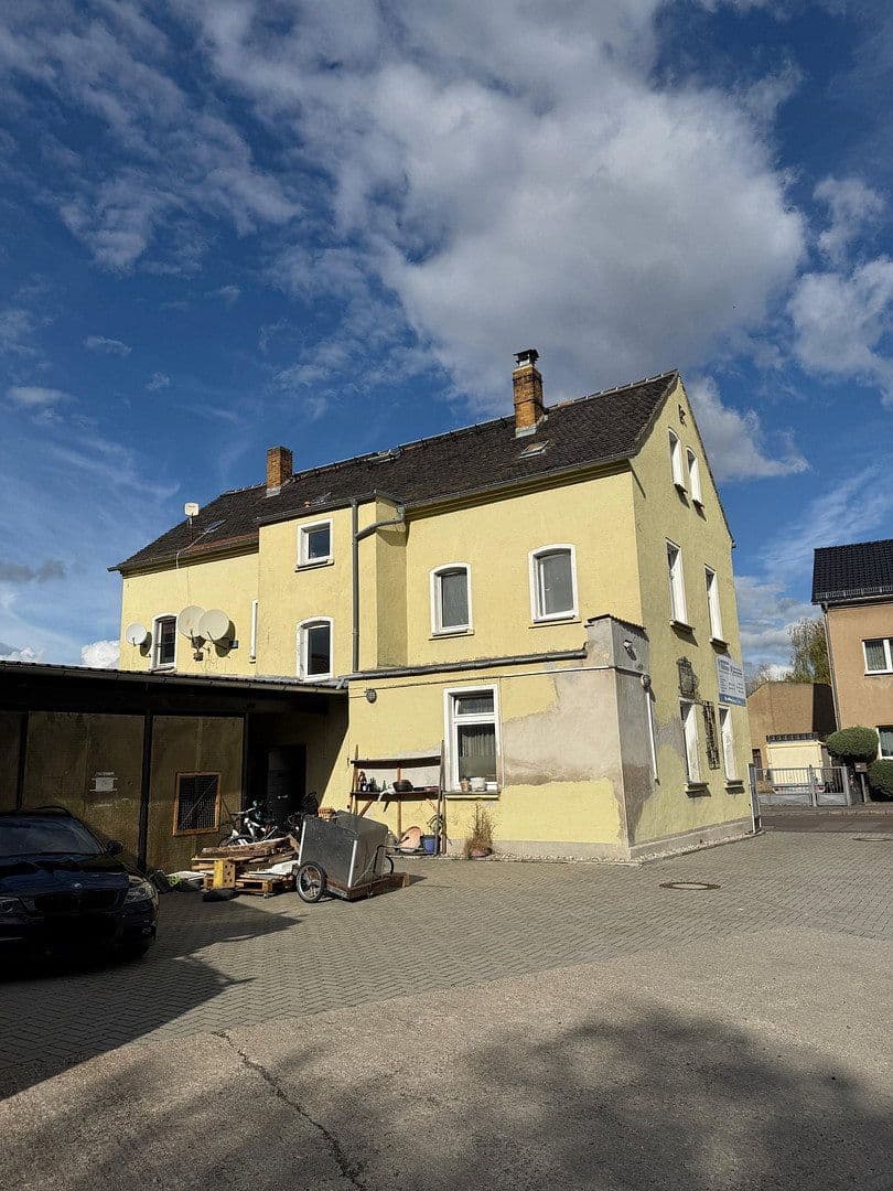 Predaj nebytového priestoru 1.689 m², Bahnhofstraße 12, Naunhof, Sasko Predaj nebytového priestoru 1.689 m², Bahnhofstraße 12, Naunhof, Sasko