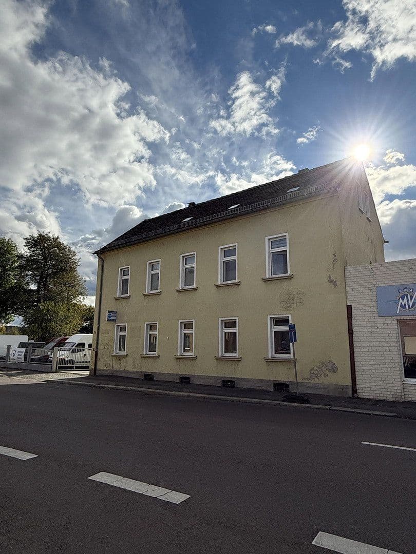 Predaj nebytového priestoru 1.689 m², Bahnhofstraße 12, Naunhof, Sasko Predaj nebytového priestoru 1.689 m², Bahnhofstraße 12, Naunhof, Sasko