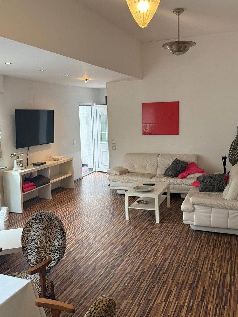 Prenájom bytu 1-izbový 65 m², Offenbach, Hesensko Prenájom bytu 1-izbový 65 m², Offenbach, Hesensko