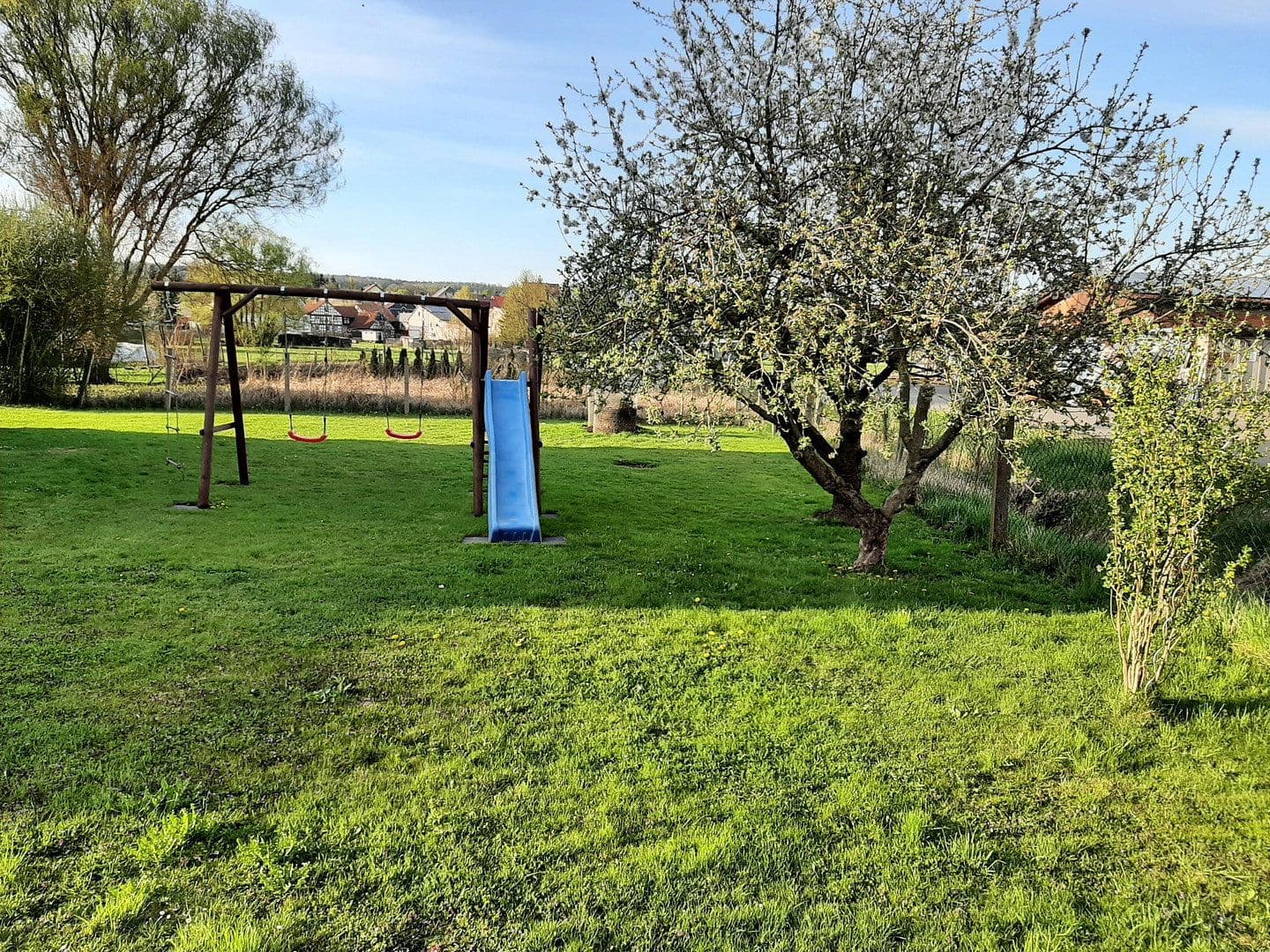 Predaj domu 150 m², pozemek 1.249 m², Heldburg, Durínsko Predaj domu 150 m², pozemek 1.249 m², Heldburg, Durínsko