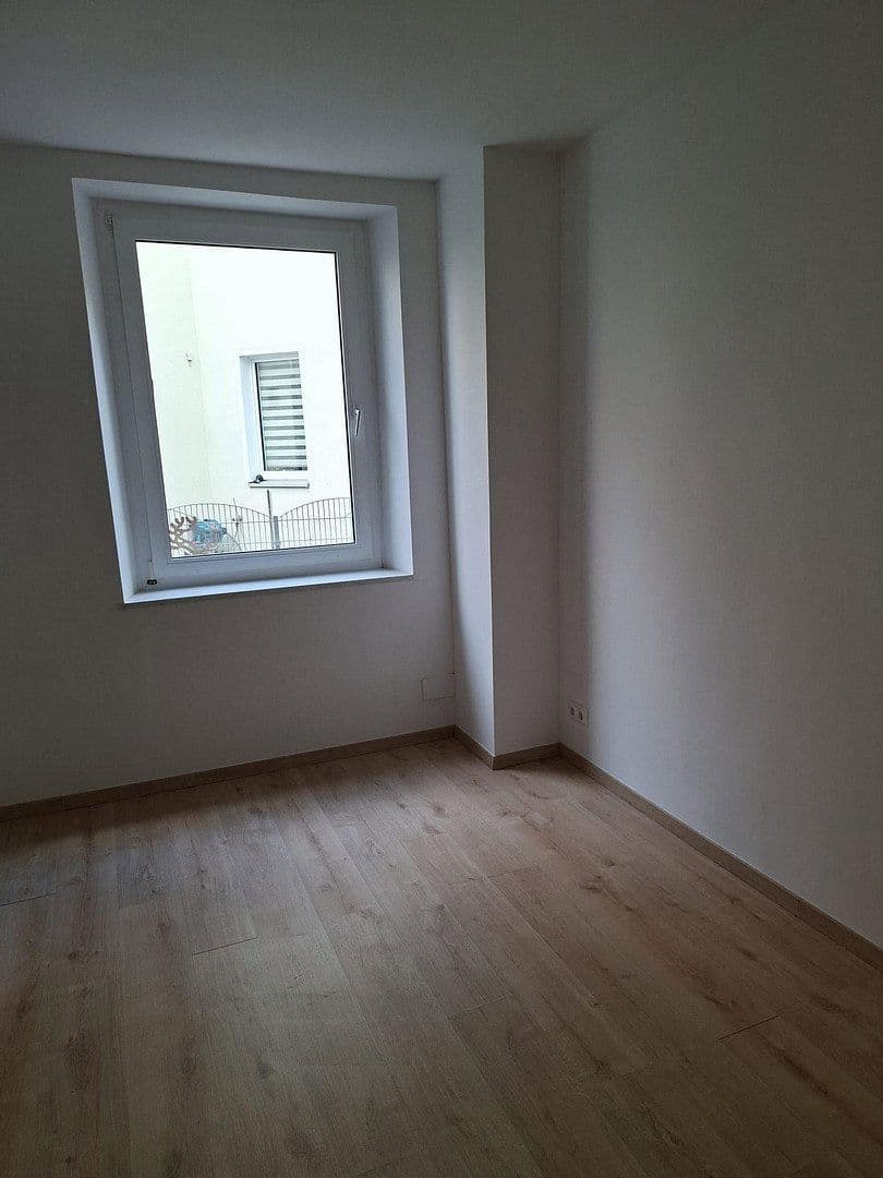 Prenájom bytu 3-izbový 28 m², Hof, Bavorsko Prenájom bytu 3-izbový 28 m², Hof, Bavorsko