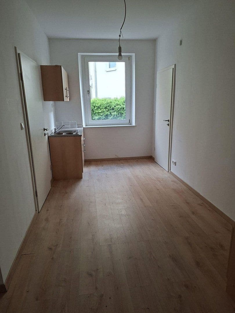 Prenájom bytu 3-izbový 28 m², Hof, Bavorsko Prenájom bytu 3-izbový 28 m², Hof, Bavorsko