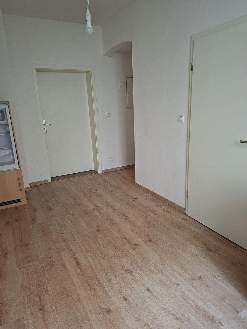 Prenájom bytu 3-izbový 28 m², Hof, Bavorsko Prenájom bytu 3-izbový 28 m², Hof, Bavorsko
