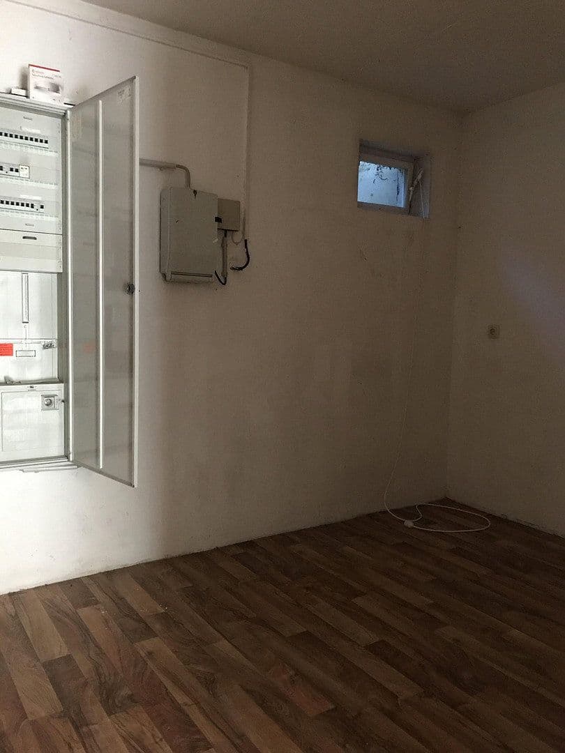Predaj domu 120 m², pozemek 175 m², Lauter-Bernsbach, Sasko Predaj domu 120 m², pozemek 175 m², Lauter-Bernsbach, Sasko