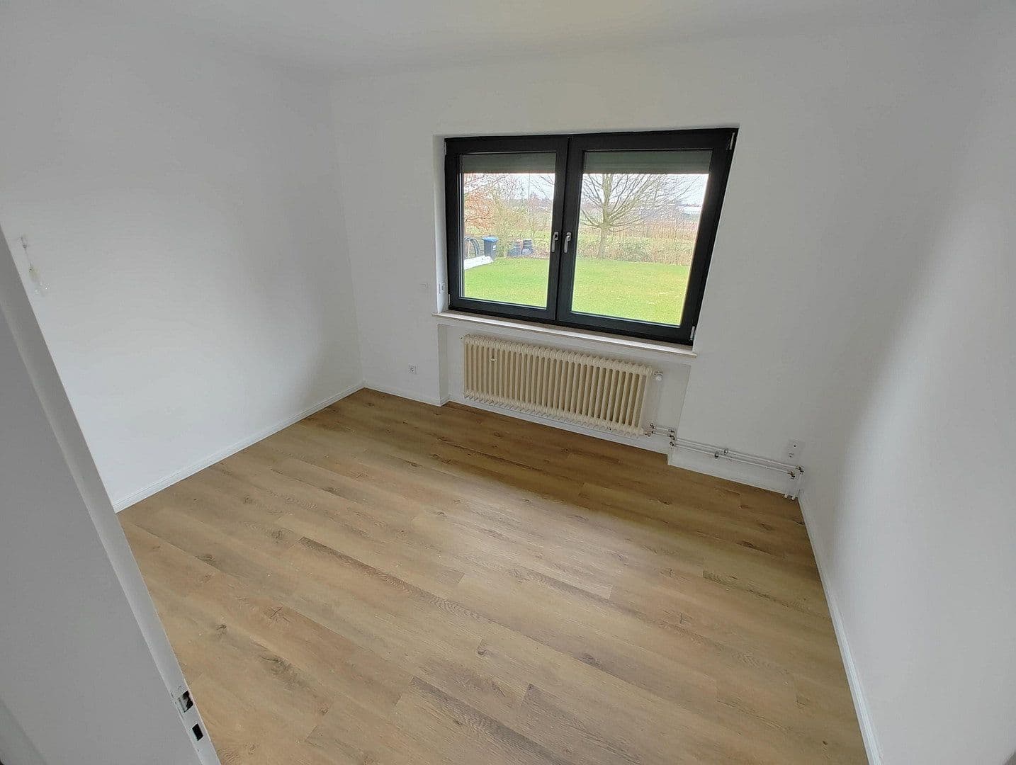 Prenájom domu 150 m², pozemek 1.050 m², Twielenflether Chaussee 4, Hollern-Twielenfleth, Dolné Sasko Prenájom domu 150 m², pozemek 1.050 m², Twielenflether Chaussee 4, Hollern-Twielenfleth, Dolné Sasko