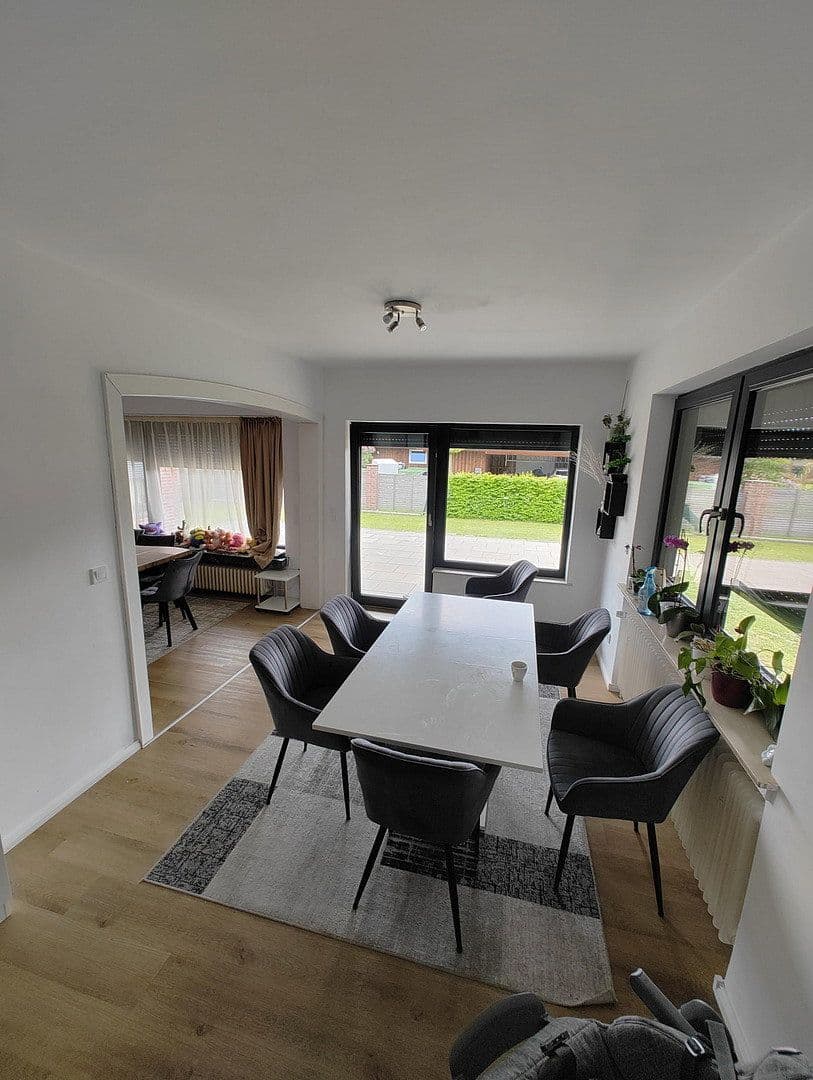 Prenájom domu 150 m², pozemek 1.050 m², Twielenflether Chaussee 4, Hollern-Twielenfleth, Dolné Sasko Prenájom domu 150 m², pozemek 1.050 m², Twielenflether Chaussee 4, Hollern-Twielenfleth, Dolné Sasko