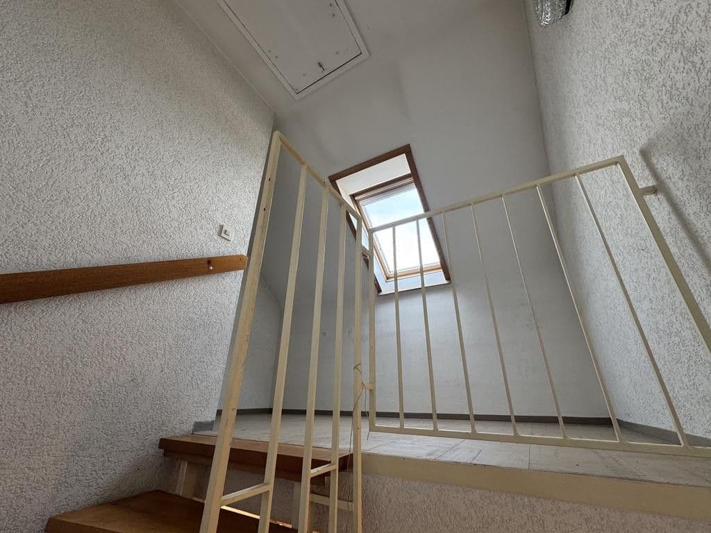 Predaj domu 120 m², pozemek 147 m², Hofheim am Taunus, Hesensko Predaj domu 120 m², pozemek 147 m², Hofheim am Taunus, Hesensko