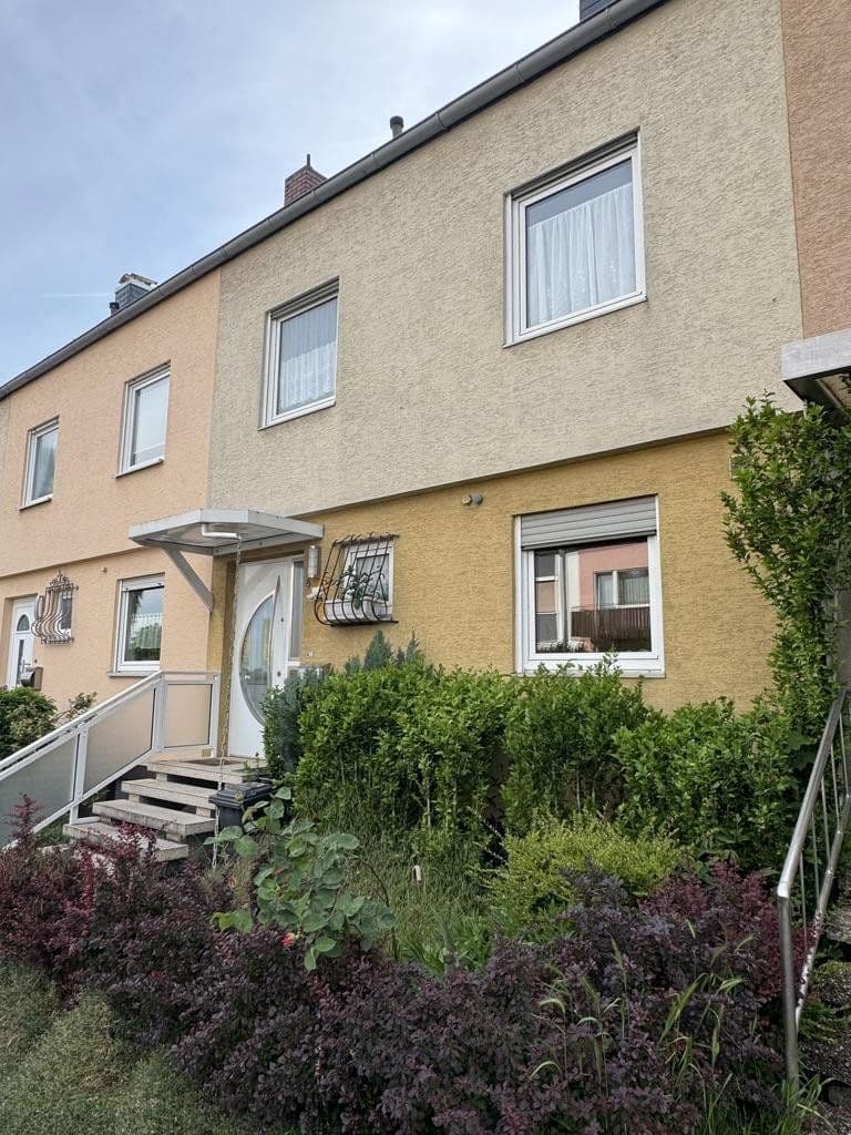 Predaj domu 120 m², pozemek 147 m², Hofheim am Taunus, Hesensko Predaj domu 120 m², pozemek 147 m², Hofheim am Taunus, Hesensko