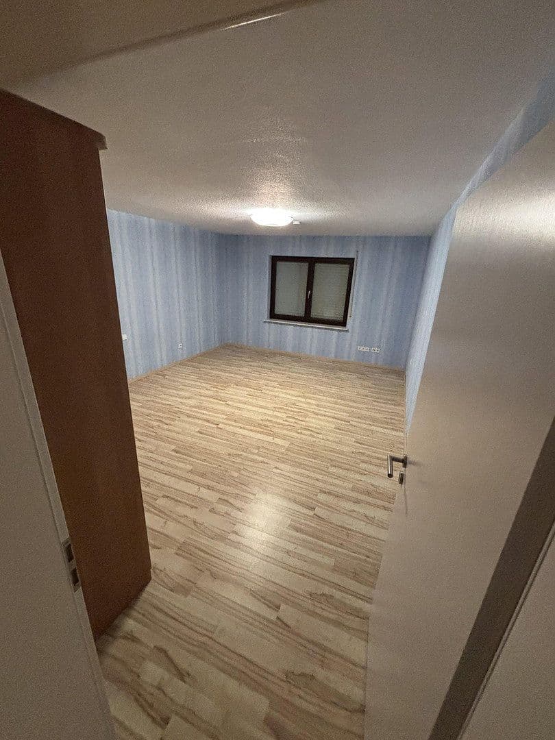 Prenájom bytu 3-izbový 96 m², Schöntal, Bádensko-Wurttembersko Prenájom bytu 3-izbový 96 m², Schöntal, Bádensko-Wurttembersko
