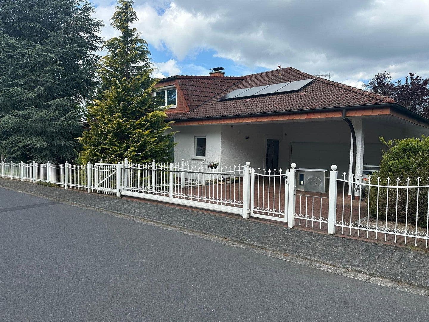 Predaj domu 240 m², pozemek 992 m², Weyerbusch, Porýnie-Falcko Predaj domu 240 m², pozemek 992 m², Weyerbusch, Porýnie-Falcko