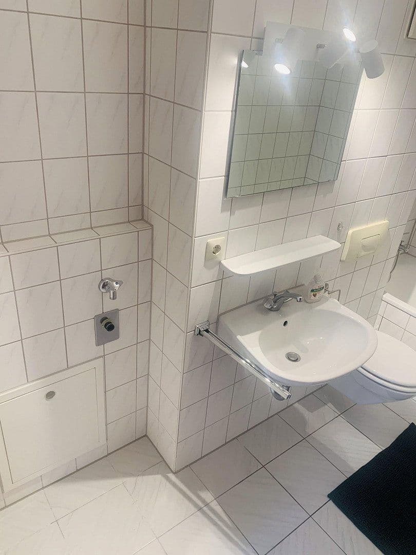 Prenájom bytu 1-izbový 46 m², An der Echaz 23, Pfullingen, Bádensko-Wurttembersko Prenájom bytu 1-izbový 46 m², An der Echaz 23, Pfullingen, Bádensko-Wurttembersko