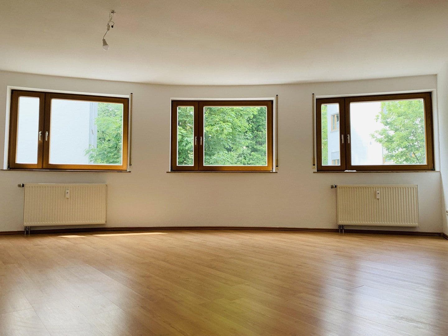 Prenájom bytu 1-izbový 46 m², An der Echaz 23, Pfullingen, Bádensko-Wurttembersko Prenájom bytu 1-izbový 46 m², An der Echaz 23, Pfullingen, Bádensko-Wurttembersko