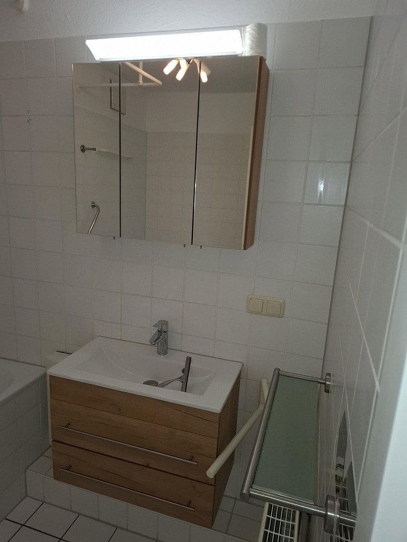 Prenájom bytu 3-izbový 93 m², Waldallee 7.42, Eppstein, Hesensko Prenájom bytu 3-izbový 93 m², Waldallee 7.42, Eppstein, Hesensko