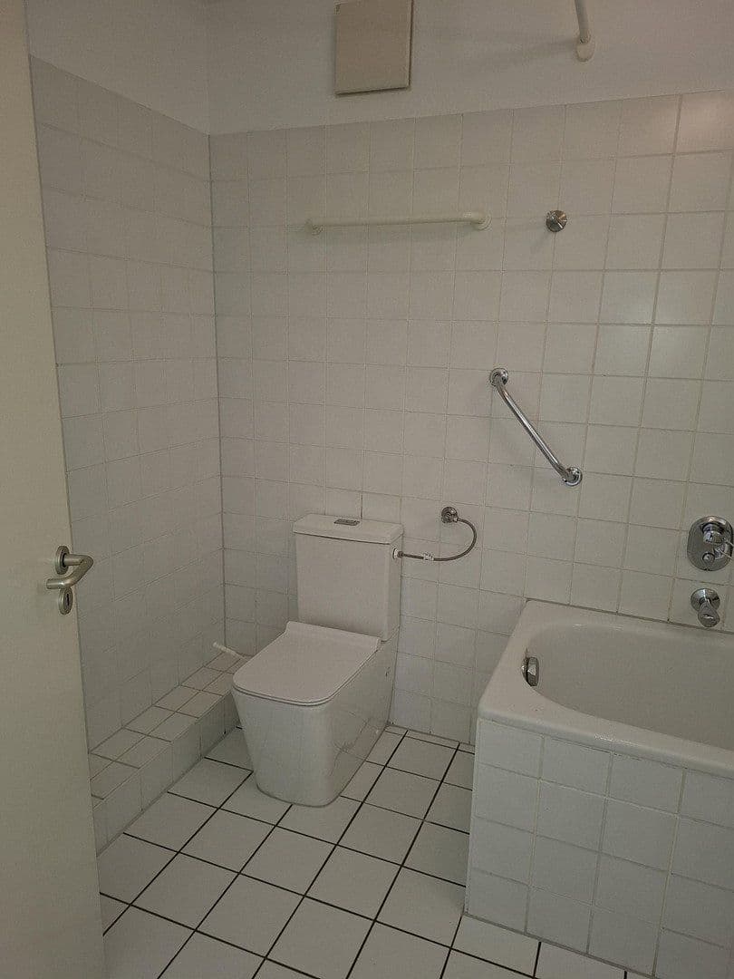 Prenájom bytu 3-izbový 93 m², Waldallee 7.42, Eppstein, Hesensko Prenájom bytu 3-izbový 93 m², Waldallee 7.42, Eppstein, Hesensko