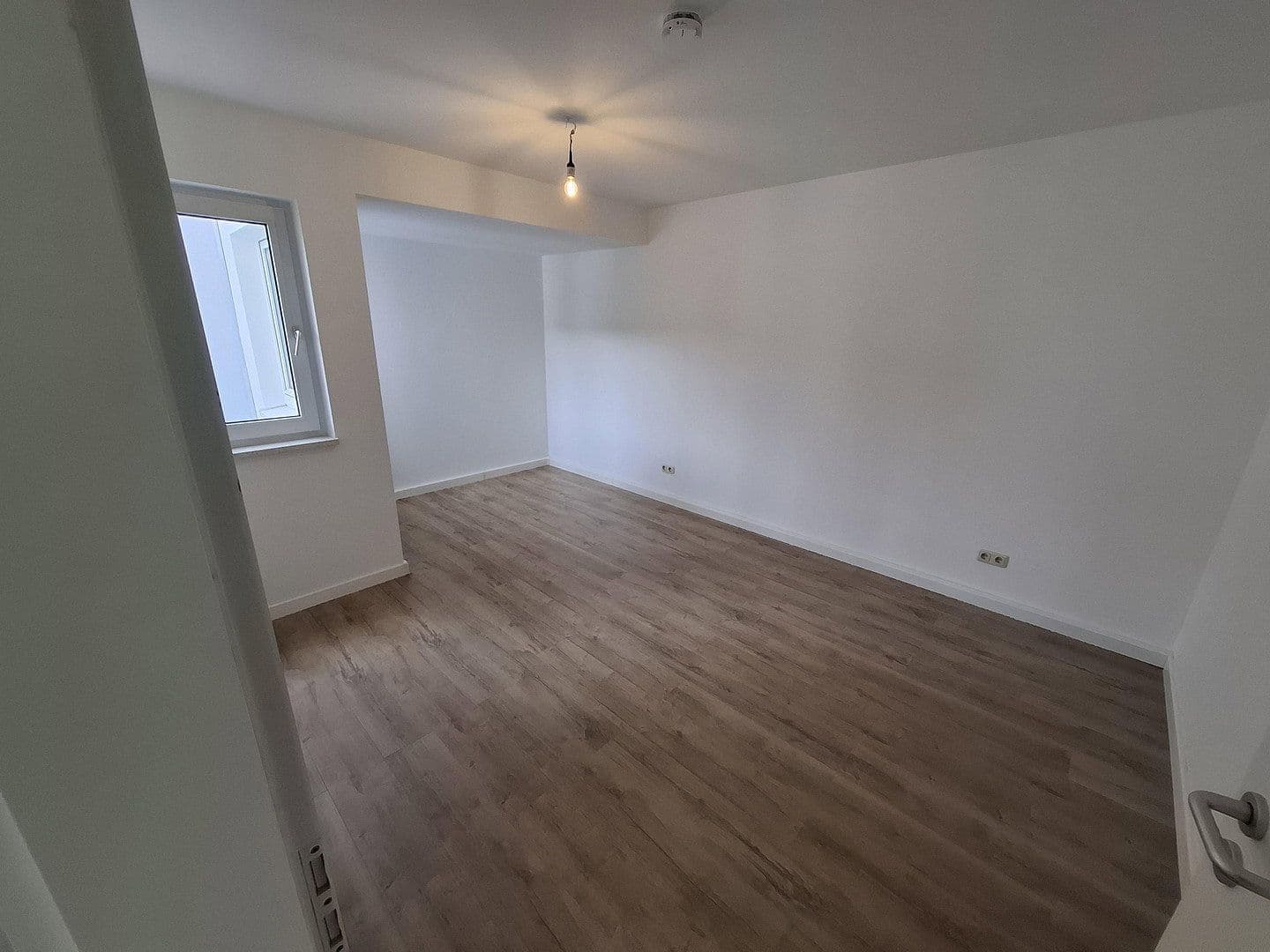 Prenájom bytu 3-izbový 93 m², Waldallee 7.42, Eppstein, Hesensko Prenájom bytu 3-izbový 93 m², Waldallee 7.42, Eppstein, Hesensko