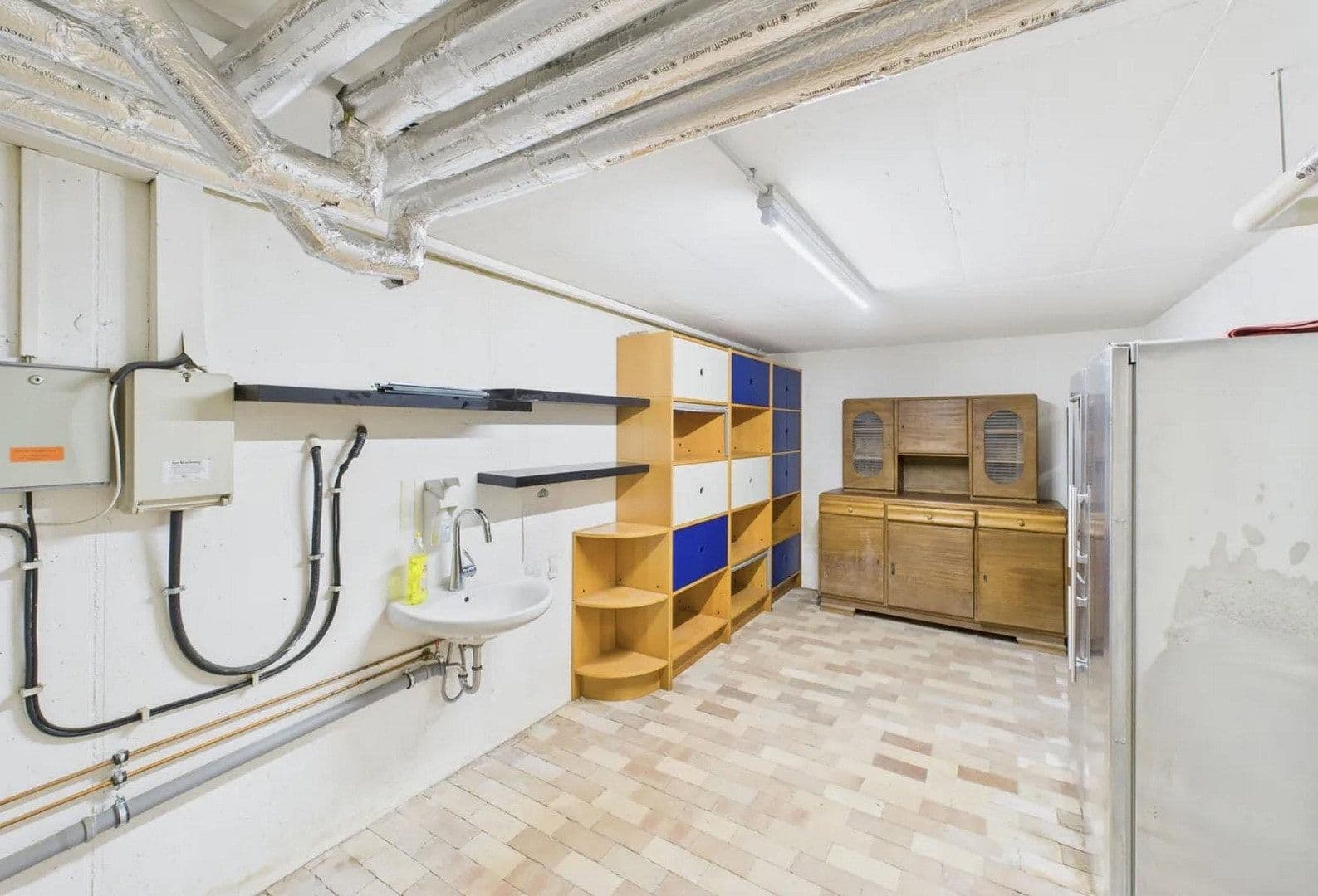Predaj domu 520 m², pozemek 697 m², Fritz-Ulrich-Str. 105, Heilbronn, Bádensko-Wurttembersko Predaj domu 520 m², pozemek 697 m², Fritz-Ulrich-Str. 105, Heilbronn, Bádensko-Wurttembersko