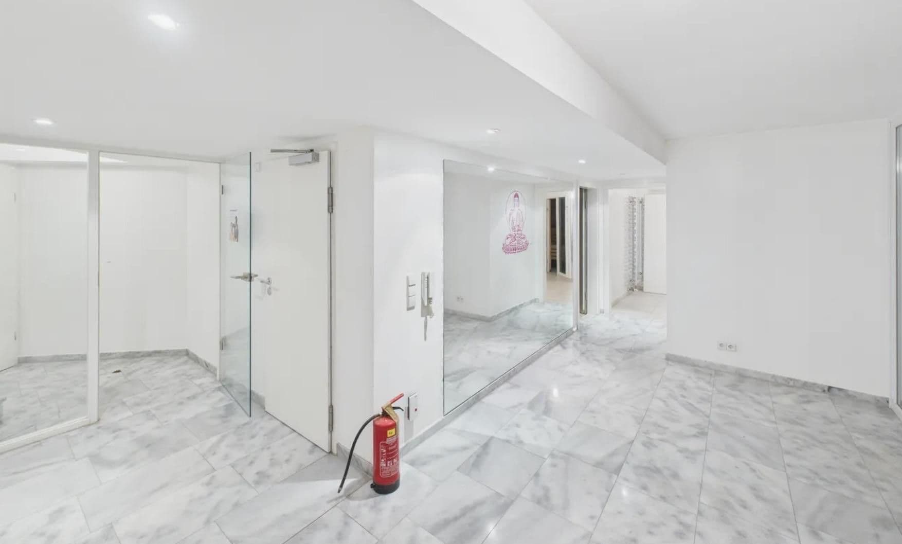 Predaj domu 520 m², pozemek 697 m², Fritz-Ulrich-Str. 105, Heilbronn, Bádensko-Wurttembersko Predaj domu 520 m², pozemek 697 m², Fritz-Ulrich-Str. 105, Heilbronn, Bádensko-Wurttembersko