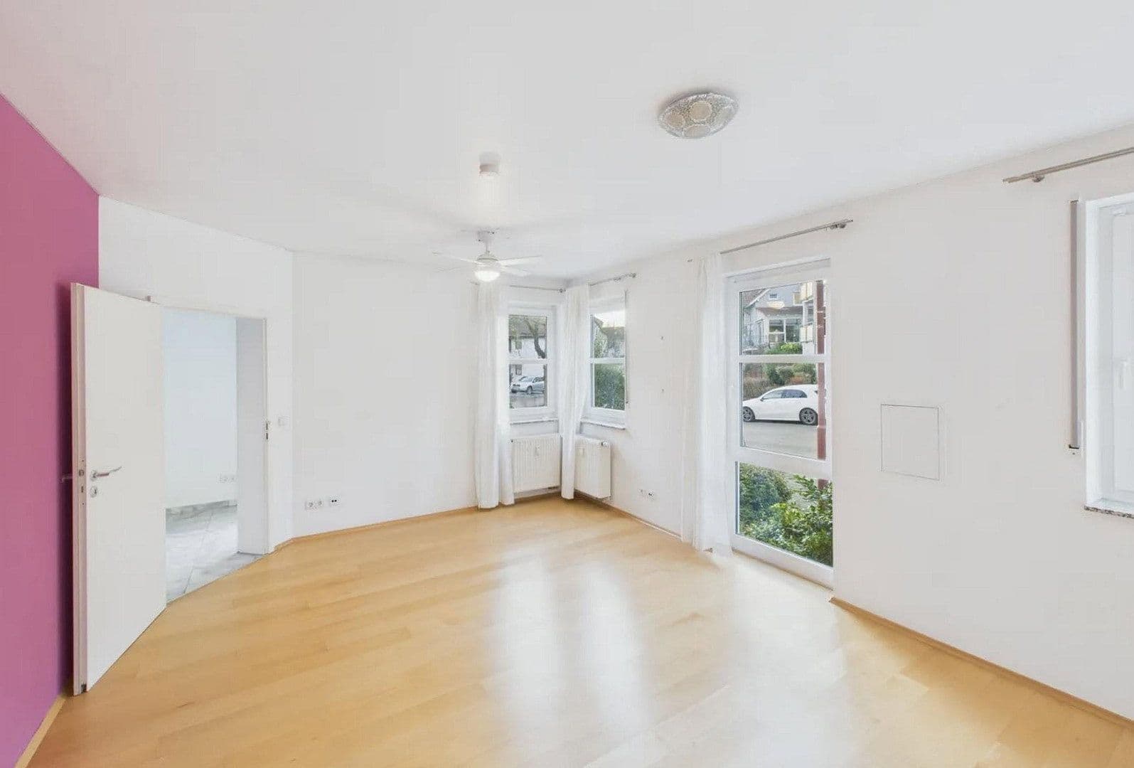 Predaj domu 520 m², pozemek 697 m², Fritz-Ulrich-Str. 105, Heilbronn, Bádensko-Wurttembersko Predaj domu 520 m², pozemek 697 m², Fritz-Ulrich-Str. 105, Heilbronn, Bádensko-Wurttembersko