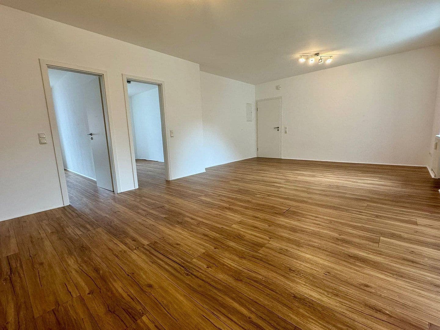 Prenájom bytu 3-izbový 66 m², Heinrich-Delp-Str. 10 EG, Darmstadt, Hesensko Prenájom bytu 3-izbový 66 m², Heinrich-Delp-Str. 10 EG, Darmstadt, Hesensko