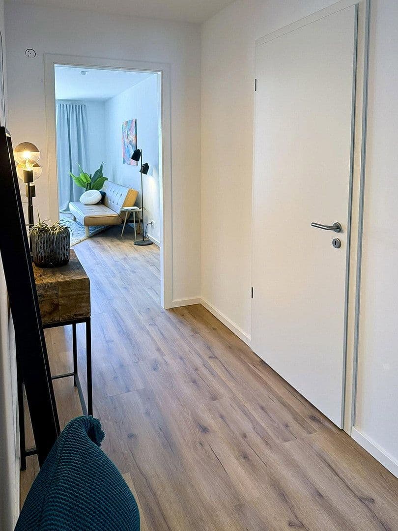 Prenájom bytu 2-izbový 85 m², Rembrandtstr. 32, Solingen, Severné Porýnie - Westfálsko Prenájom bytu 2-izbový 85 m², Rembrandtstr. 32, Solingen, Severné Porýnie - Westfálsko