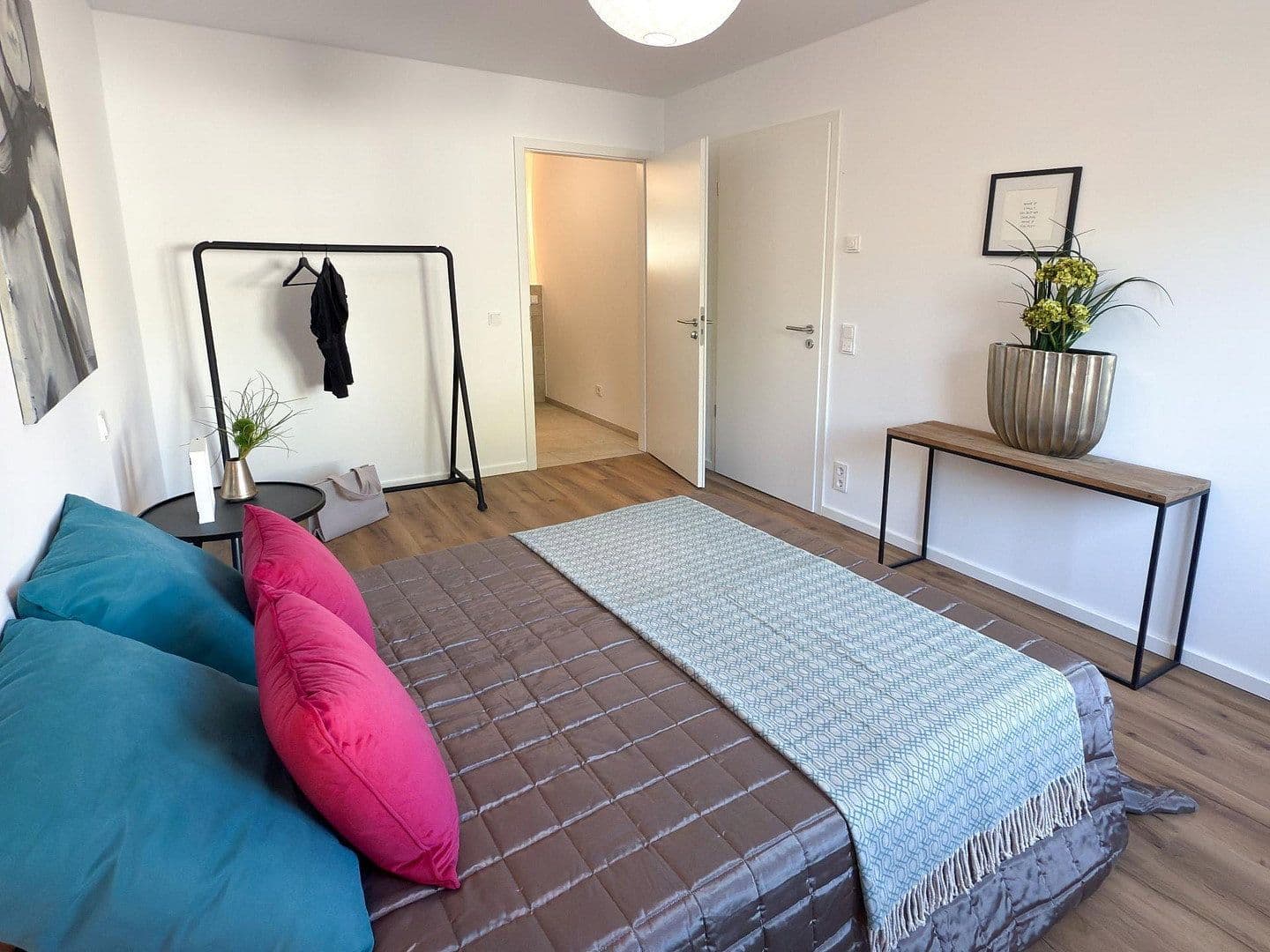 Prenájom bytu 2-izbový 85 m², Rembrandtstr. 32, Solingen, Severné Porýnie - Westfálsko Prenájom bytu 2-izbový 85 m², Rembrandtstr. 32, Solingen, Severné Porýnie - Westfálsko