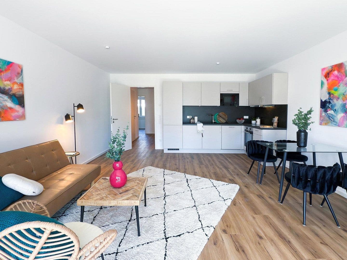 Prenájom bytu 2-izbový 85 m², Rembrandtstr. 32, Solingen, Severné Porýnie - Westfálsko Prenájom bytu 2-izbový 85 m², Rembrandtstr. 32, Solingen, Severné Porýnie - Westfálsko