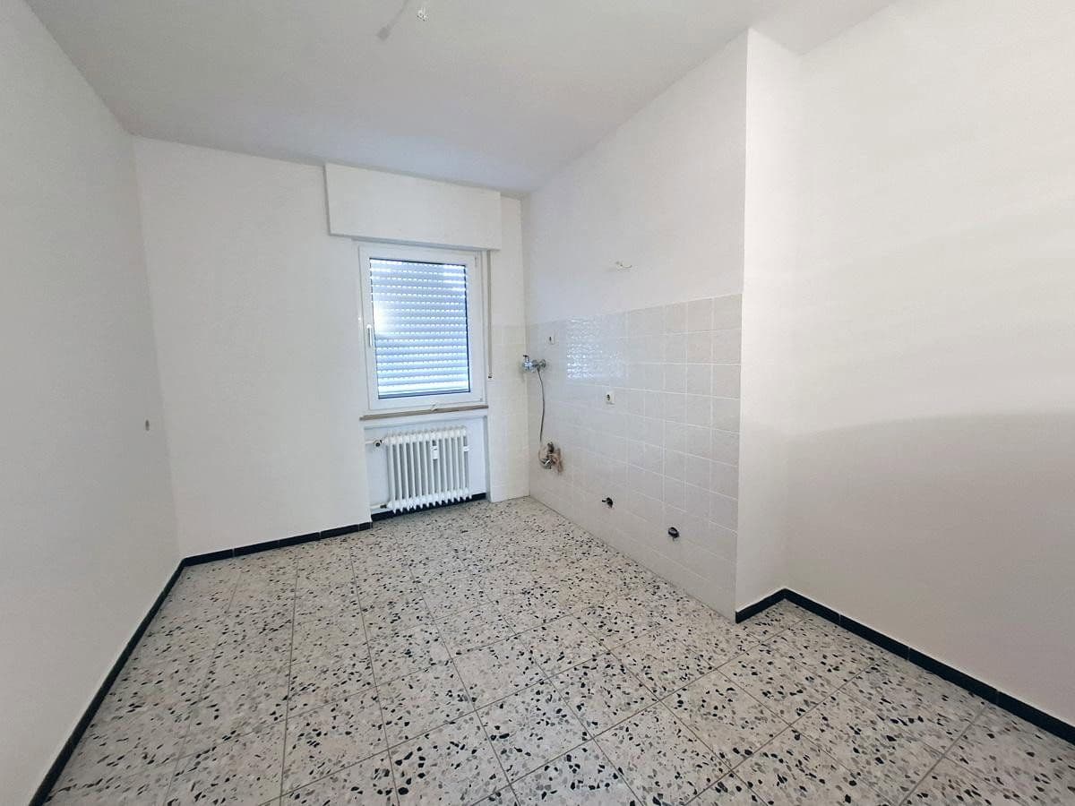 Prenájom bytu 3-izbový 83 m², Bornheim, Severné Porýnie - Westfálsko Prenájom bytu 3-izbový 83 m², Bornheim, Severné Porýnie - Westfálsko