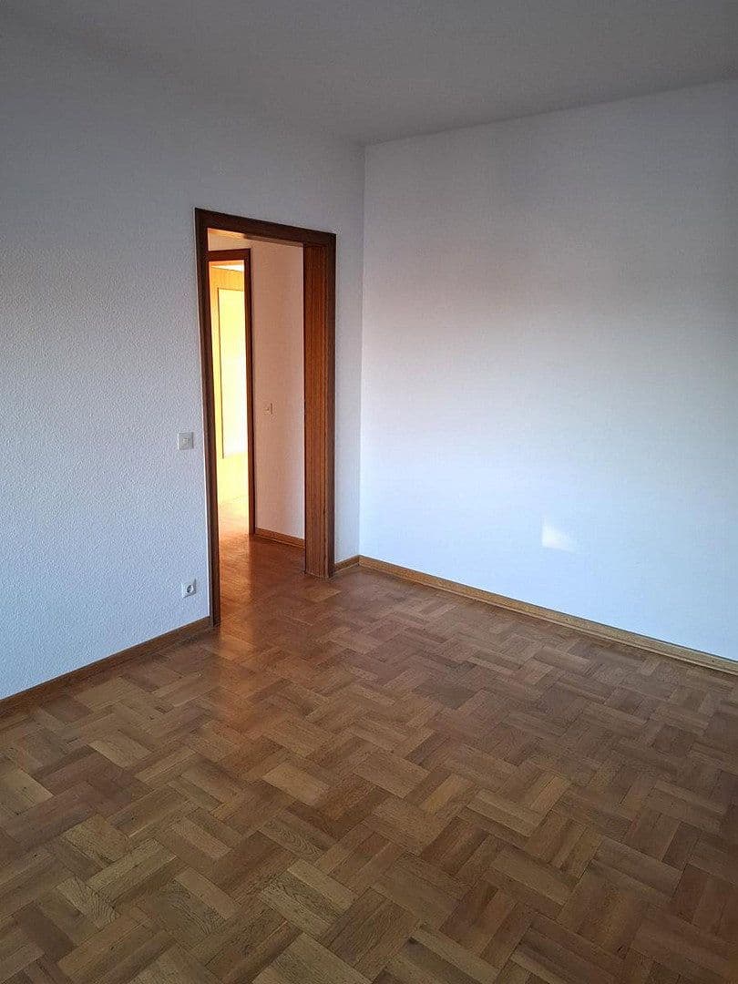 Prenájom bytu 3-izbový 83 m², Bornheim, Severné Porýnie - Westfálsko Prenájom bytu 3-izbový 83 m², Bornheim, Severné Porýnie - Westfálsko