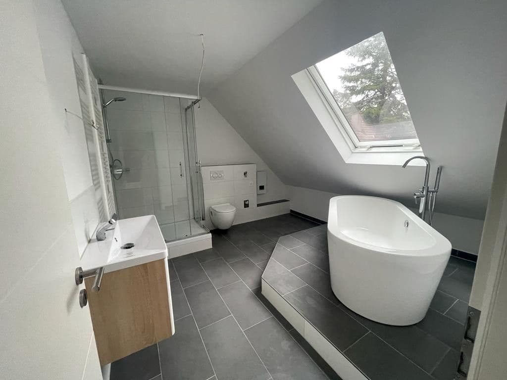Prenájom bytu 2-izbový 100 m², Illertissen, Bavorsko Prenájom bytu 2-izbový 100 m², Illertissen, Bavorsko