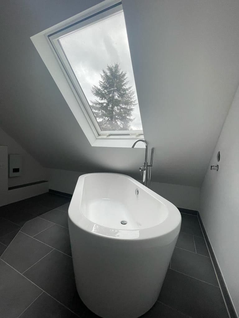 Prenájom bytu 2-izbový 100 m², Illertissen, Bavorsko Prenájom bytu 2-izbový 100 m², Illertissen, Bavorsko