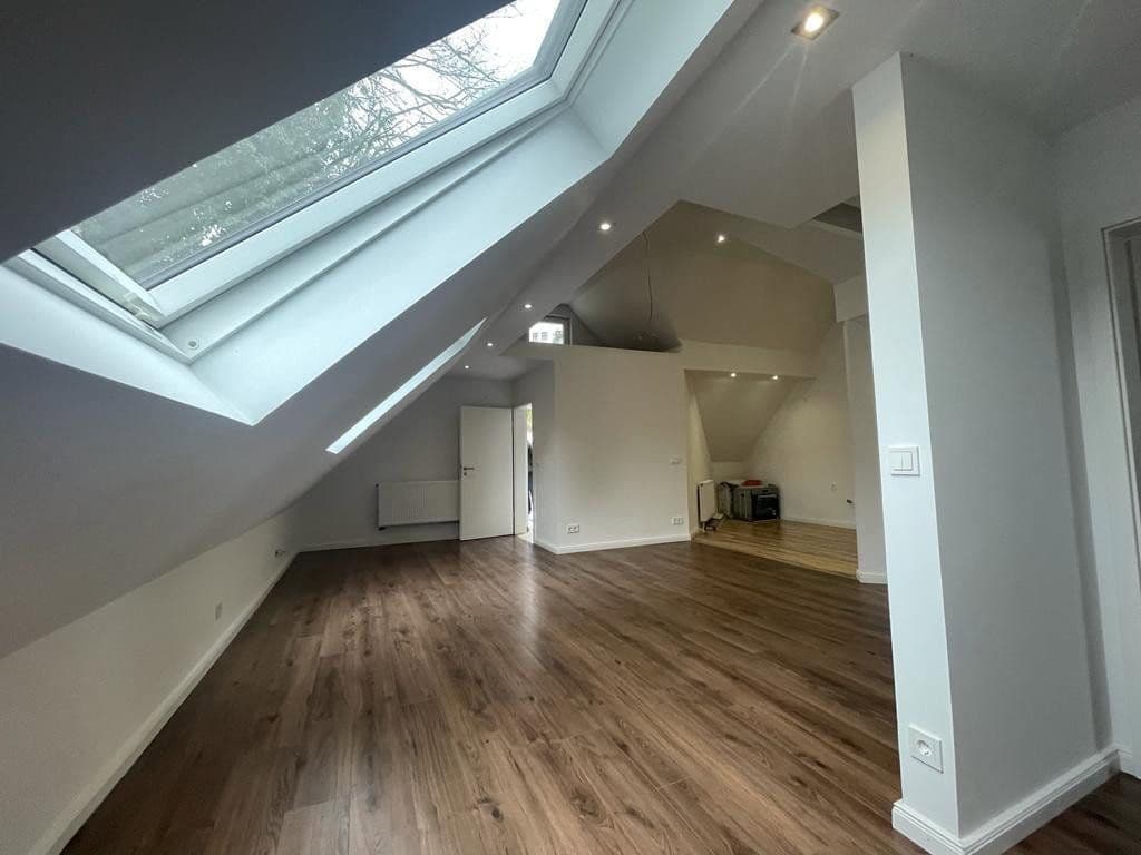 Prenájom bytu 2-izbový 100 m², Illertissen, Bavorsko Prenájom bytu 2-izbový 100 m², Illertissen, Bavorsko