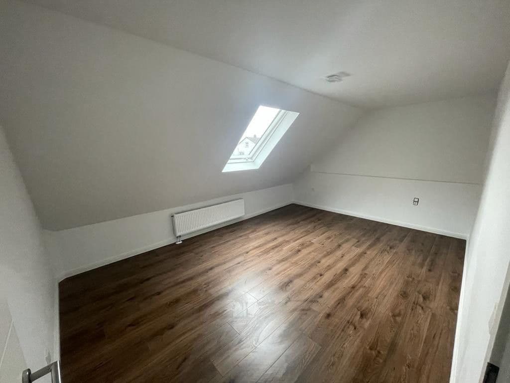Prenájom bytu 2-izbový 100 m², Illertissen, Bavorsko Prenájom bytu 2-izbový 100 m², Illertissen, Bavorsko