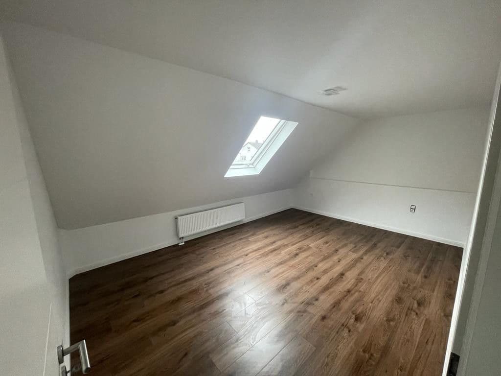 Prenájom bytu 2-izbový 100 m², Illertissen, Bavorsko Prenájom bytu 2-izbový 100 m², Illertissen, Bavorsko