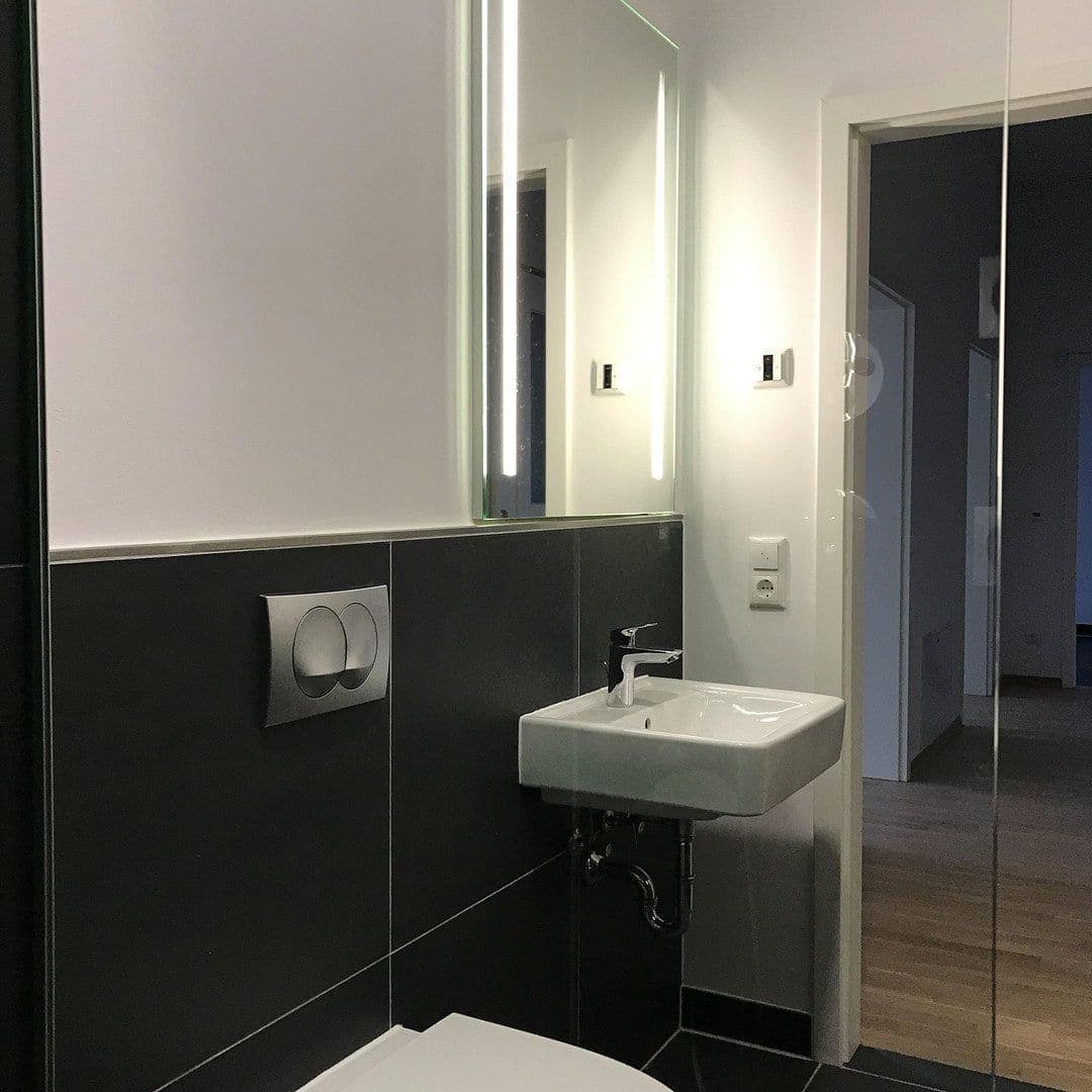 Prenájom bytu 3-izbový 98 m², Chemnitz, Sasko Prenájom bytu 3-izbový 98 m², Chemnitz, Sasko