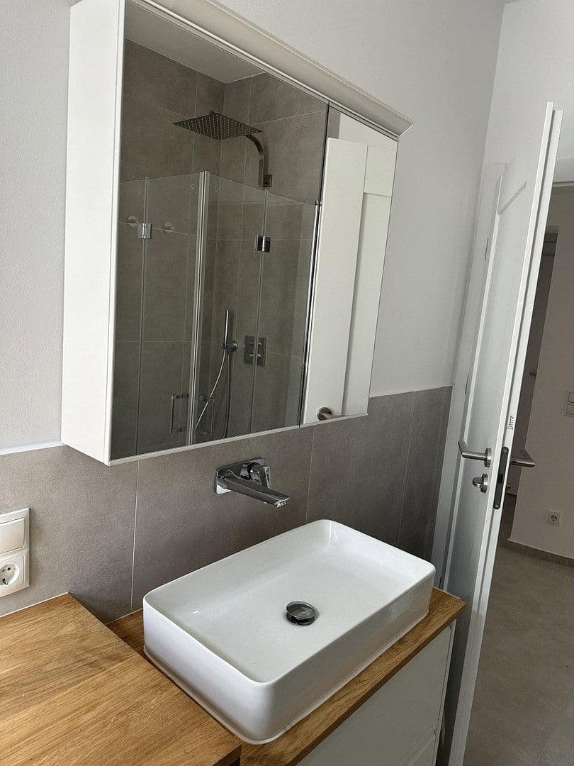 Prenájom bytu 3-izbový 83 m², Badstr. 131, Egloffstein, Bavorsko Prenájom bytu 3-izbový 83 m², Badstr. 131, Egloffstein, Bavorsko