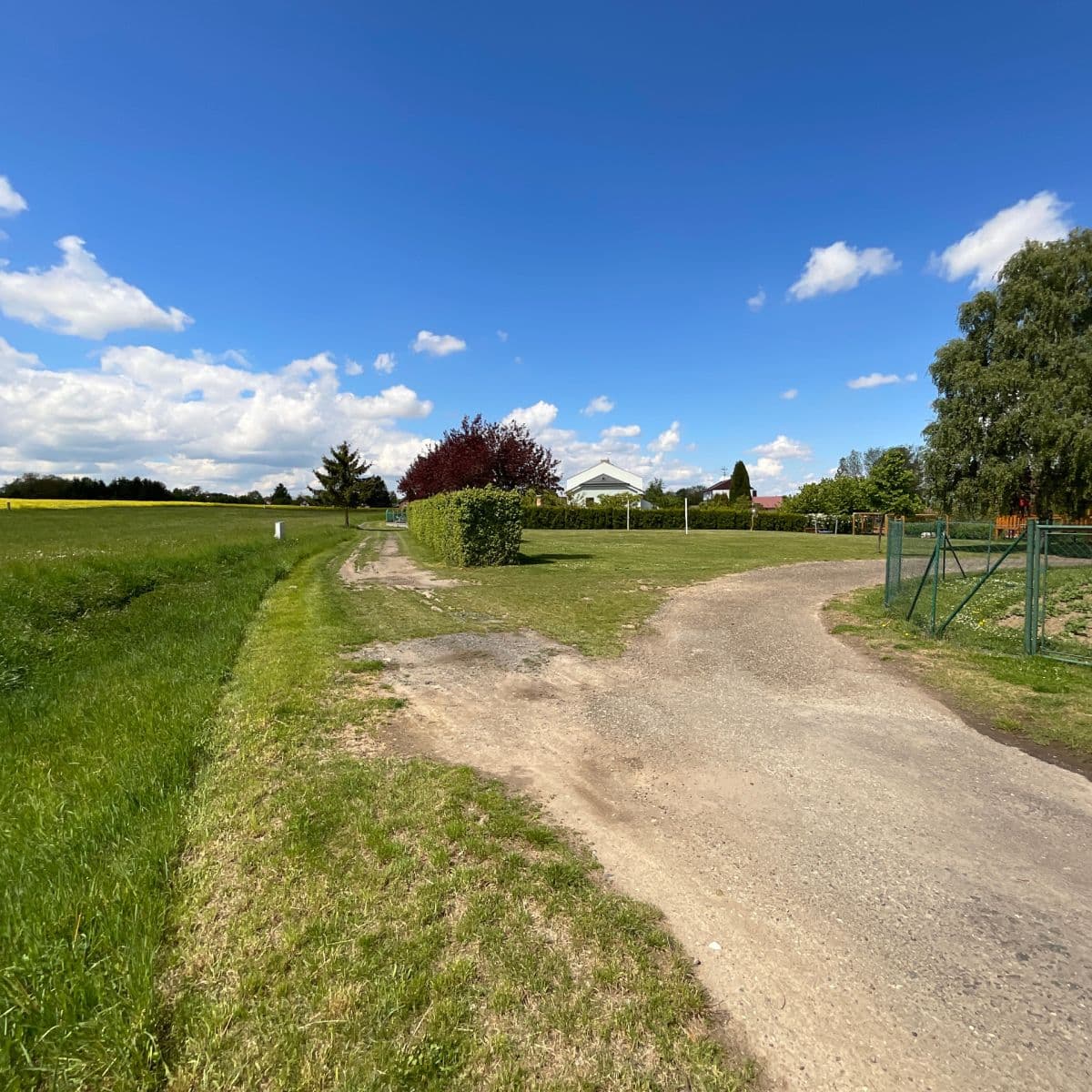 Predaj pozemku 951 m², Ohrádka II, Suchdol, Středočeský kraj Predaj pozemku 951 m², Ohrádka II, Suchdol, Středočeský kraj