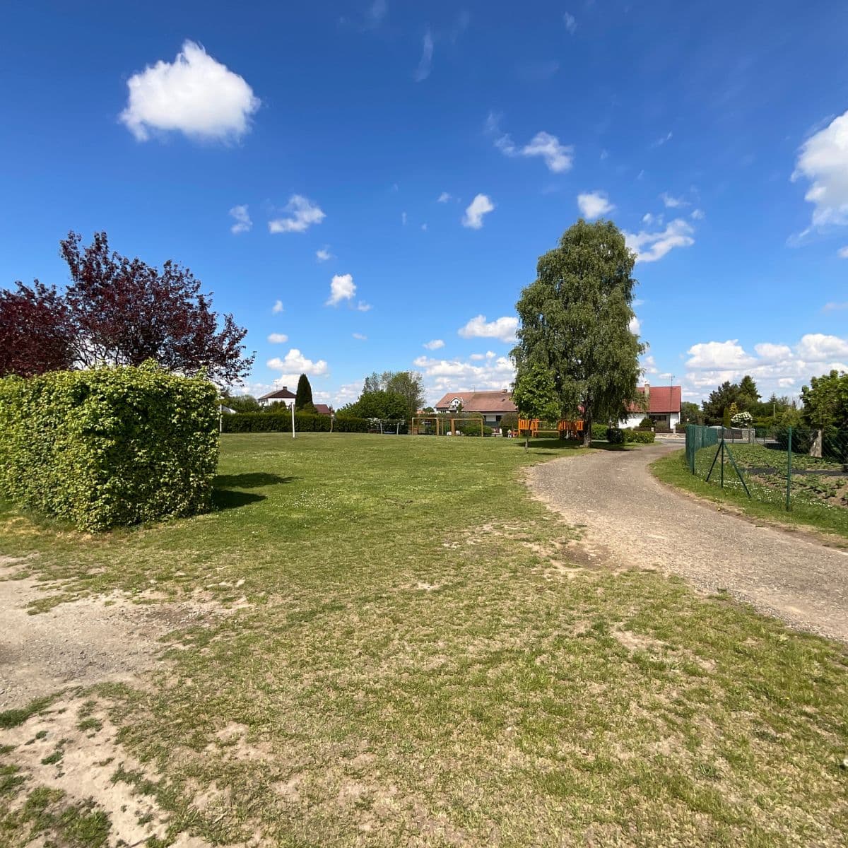 Predaj pozemku 951 m², Ohrádka II, Suchdol, Středočeský kraj Predaj pozemku 951 m², Ohrádka II, Suchdol, Středočeský kraj