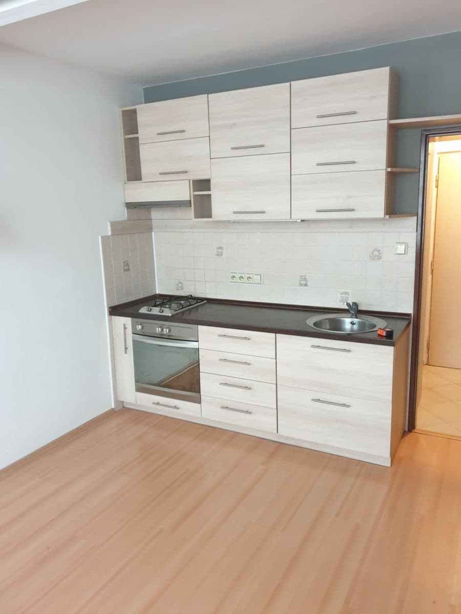 Prenájom bytu 1-izbový 33 m², Horáčkova, Praha, Praha Prenájom bytu 1-izbový 33 m², Horáčkova, Praha, Praha