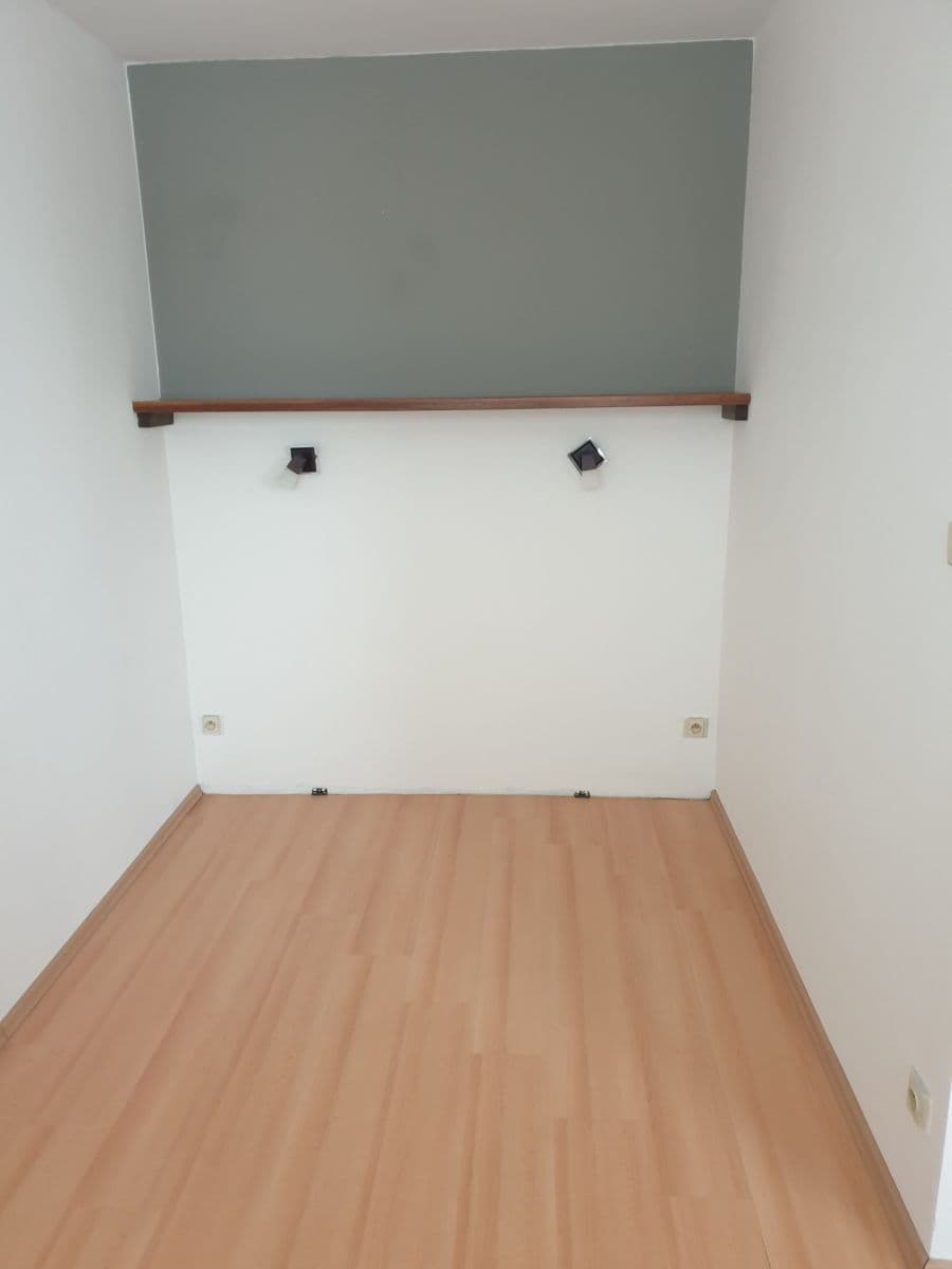 Prenájom bytu 1-izbový 33 m², Horáčkova, Praha, Praha Prenájom bytu 1-izbový 33 m², Horáčkova, Praha, Praha