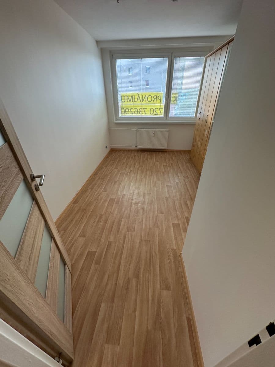 Prenájom bytu 3-izbový 75 m², Josefa Ševčíka, Most, Ústecký kraj Prenájom bytu 3-izbový 75 m², Josefa Ševčíka, Most, Ústecký kraj