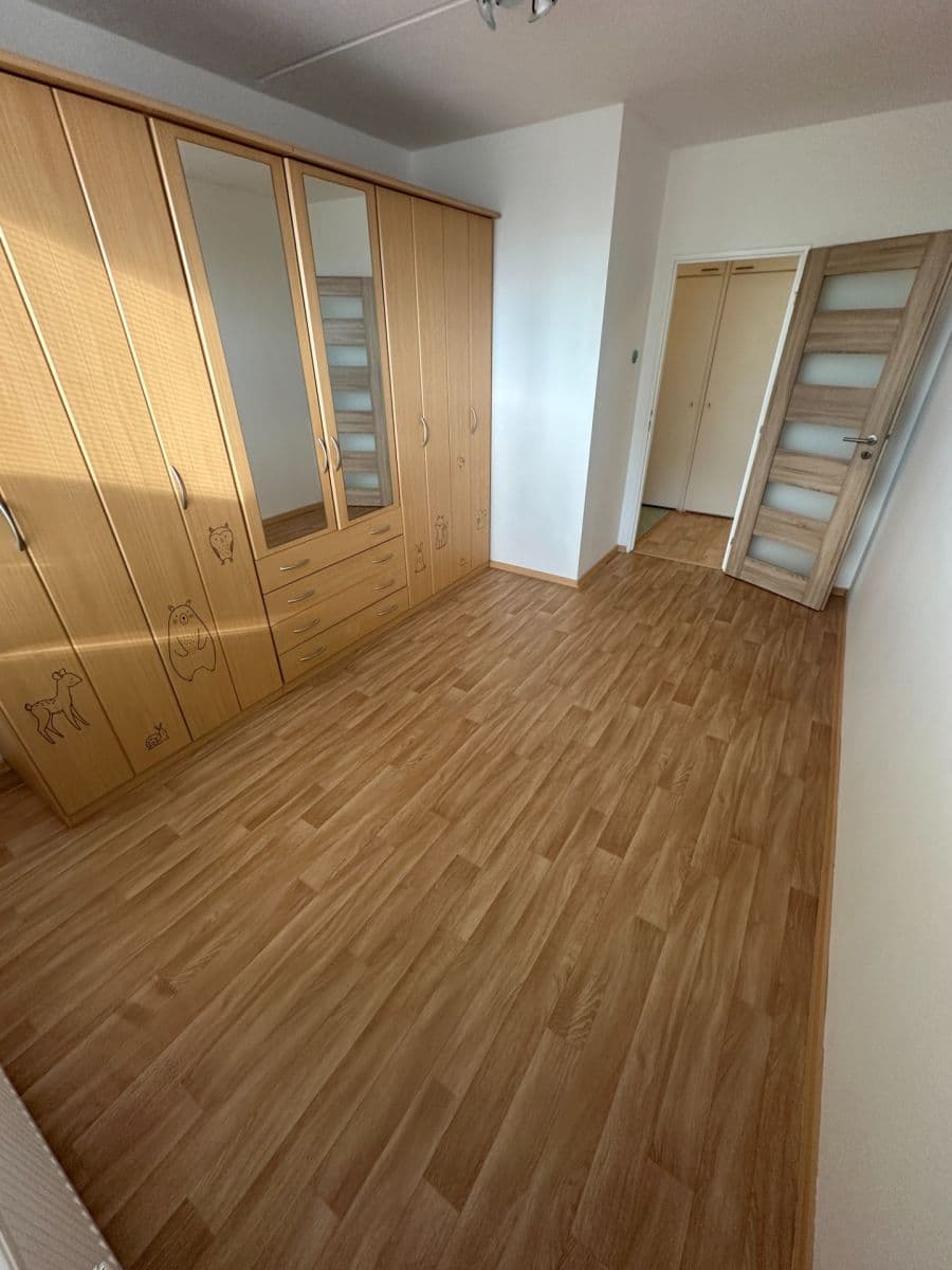 Prenájom bytu 3-izbový 75 m², Josefa Ševčíka, Most, Ústecký kraj Prenájom bytu 3-izbový 75 m², Josefa Ševčíka, Most, Ústecký kraj