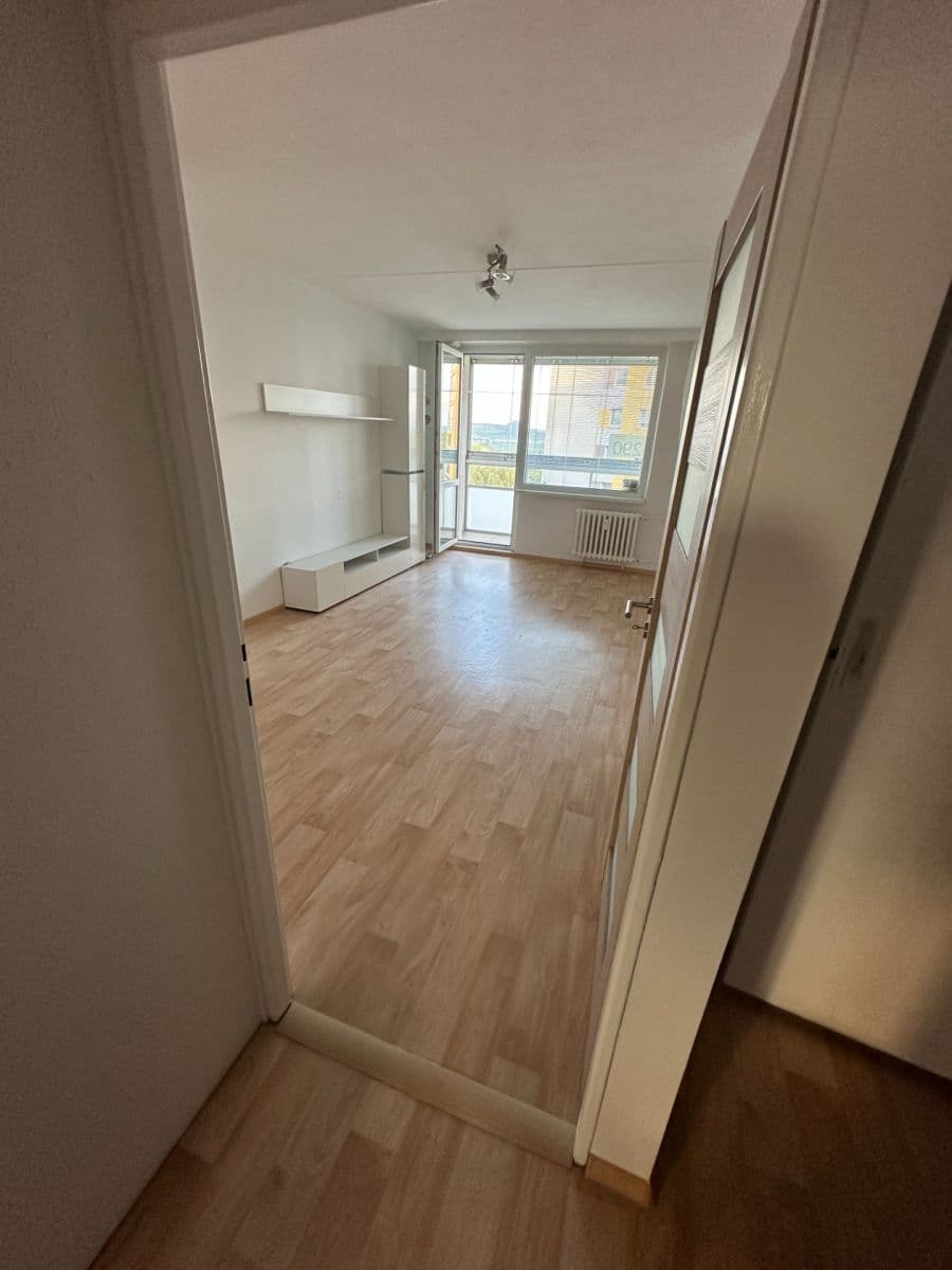 Prenájom bytu 3-izbový 75 m², Josefa Ševčíka, Most, Ústecký kraj Prenájom bytu 3-izbový 75 m², Josefa Ševčíka, Most, Ústecký kraj